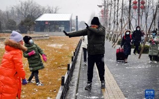 西安街头的虎年「冷清大街、公园被阵阵欢声笑语填满人们走出家门」