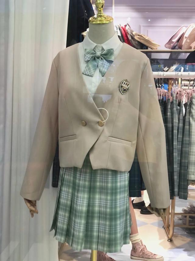 西安足浴保健按摩服装店(疯狂试穿2小时)  第5张