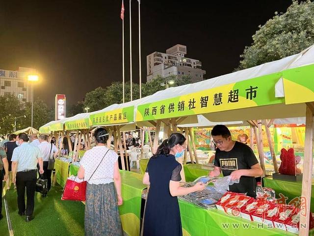 西安碑林区首届大型露营夜市开幕啤酒音乐节、品鉴美食  第4张