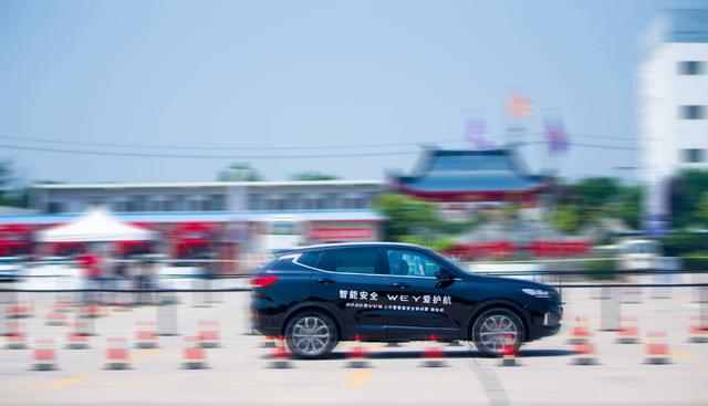 wey2020款vv6打卡西安网红钢琴路  第5张