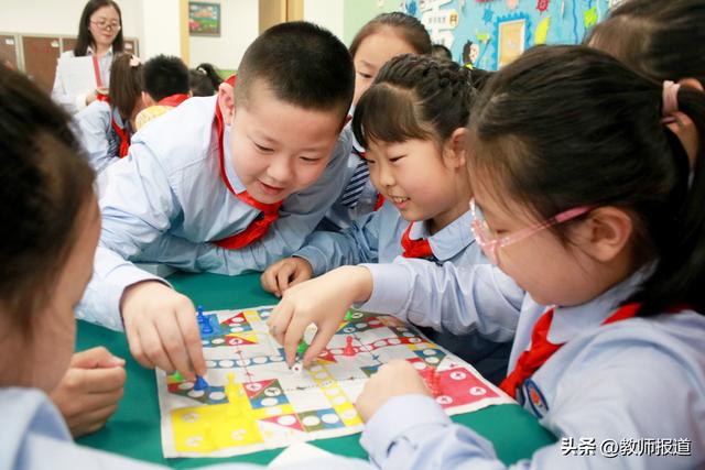 西安浐灞阳光海蓝小学：花式课间让学生乐享学习时光  第1张