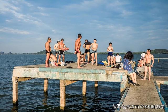 武汉市内第一座超大水上乐园②青少年宫水上世界第一座超大水上乐园  第25张