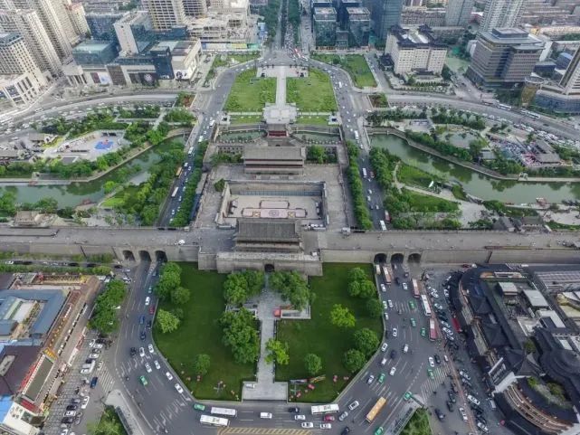 西安南门合生汇：“大南门商圈”又一标杆！为城市年轻人提供了24小时吃喝玩乐的场所-第8张图片