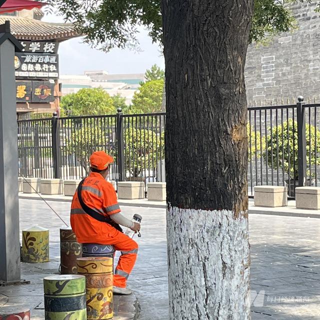 西安送水｜西安街头扫描谁在热浪中劳动（每日经济新闻每日经济新闻每日经济新闻每日经济新闻）  第6张