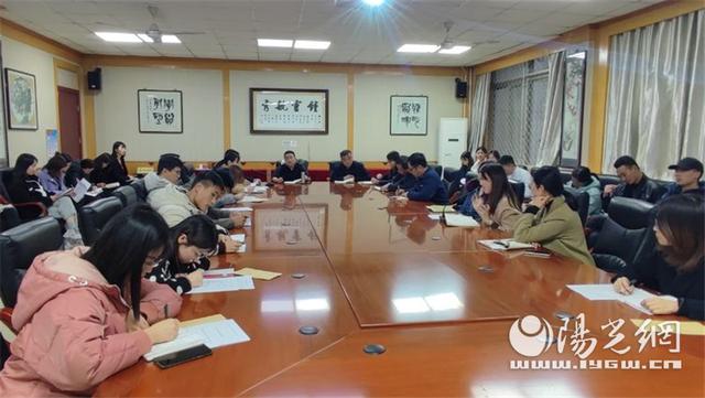 西安市育才中学,西安市育才中学青年教师座谈会  第1张