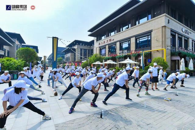 西安休闲服饰厂家直销批发西安白马服装批发市场怎样「西安休闲服饰厂家直销批发」  第6张