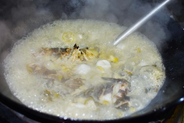 西安休闲酒店平价海鲜餐厅，三鲜生海鲜泡饭36元一份「三鲜生海鲜餐厅是为数不多的有趣馆子」  第15张