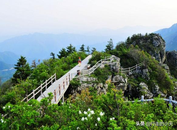 西安旅游攻略之秦岭篇「秦岭主峰鳌山和四十里跑马梁可见第四纪冰川地貌壮观」  第7张