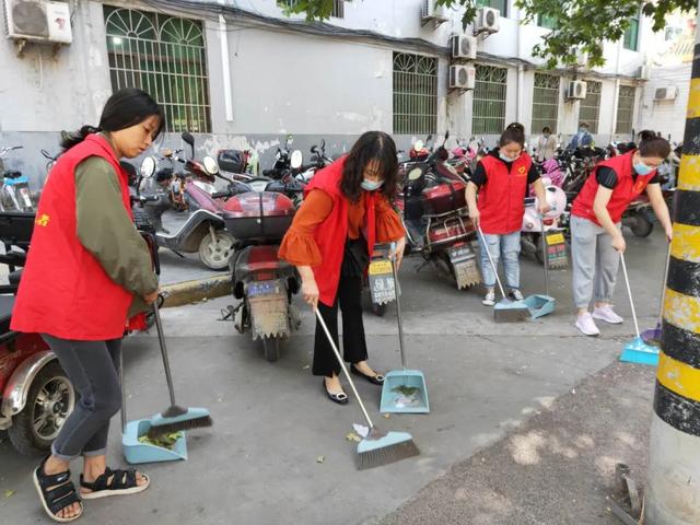 西安休闲桌椅厂家双节优化高新区城市面貌喜迎“双节”「加大市容环境整治力度干干净净迎“双节”」  第13张