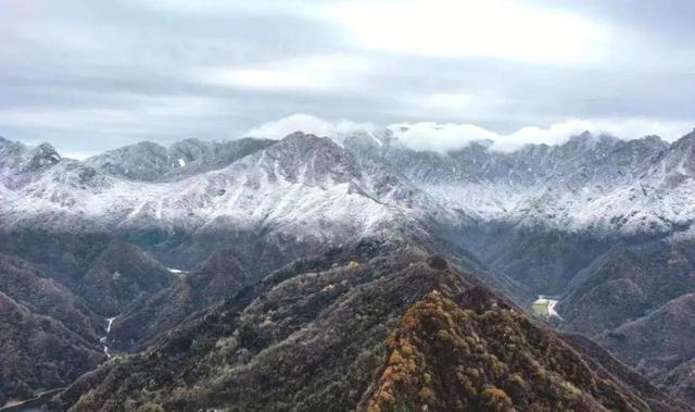 西安冬天休闲爬山2、西安净业寺卧佛寺爬山攻略「秦岭下雪❄啦！西安这些赏雪好去处速速收藏||上一秒还在抓住赏球的尾巴」  第4张