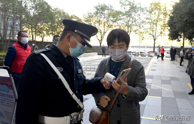 西安市未央区谭家街道做好居家人员的“服务员”「西安北郊休闲度假65岁阿姨变身“志愿者”」  第4张