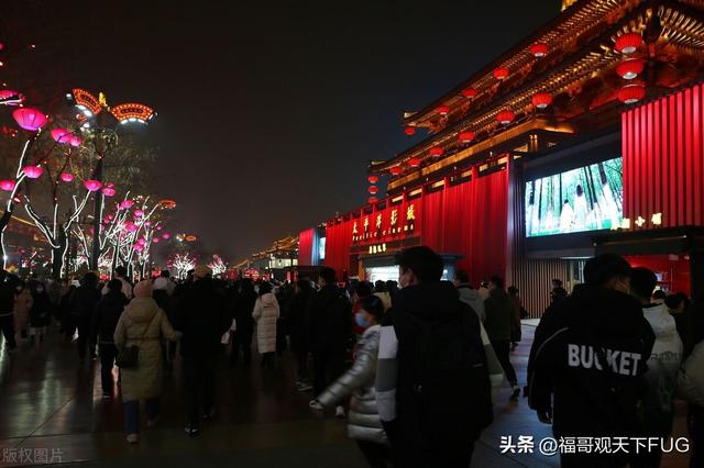 西安这个地方堪比春运，现场人山人海，挪步走不动，游客太多了！「西安北边休闲娱乐2、西安哪些城中村有好玩的地方」  第2张