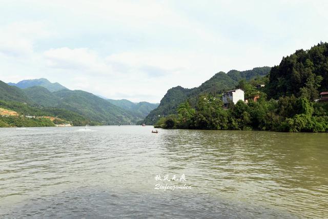 走过了风景到，也让心灵在山水间在山水间「五一假期石泉到西安沿途有什么好玩的2、宁石通车汉阴」  第27张