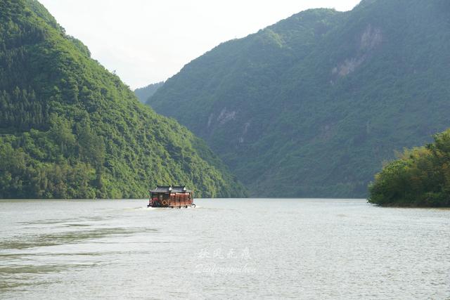 走过了风景到，也让心灵在山水间在山水间「五一假期石泉到西安沿途有什么好玩的2、宁石通车汉阴」  第34张