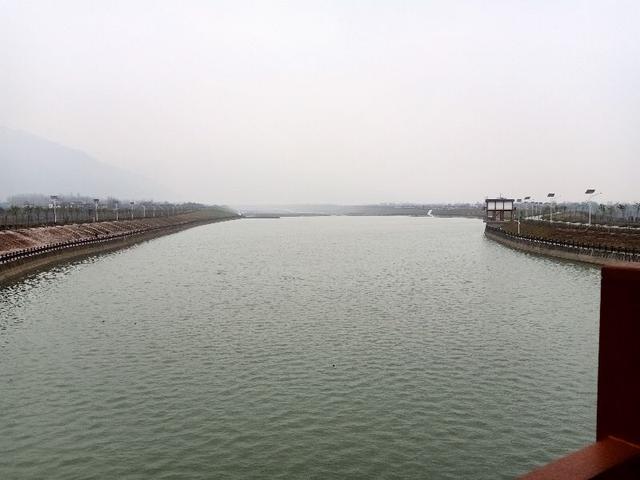 西安雁鸣湖风雨廊桥上的风雨廊桥，美丽的风雨廊桥「西安市中心的涝河上叫什么名字」  第5张