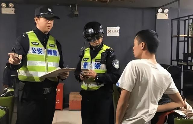 辅警和协警的区别在哪里？「西安协警制服是什么样的2、西安协警制服是什么样的」  第6张