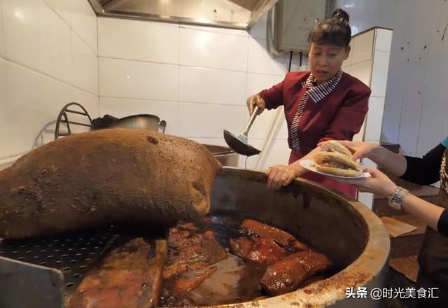 西安火车站附近的肉夹馍店「西安火车站下车后附近有什么便宜合适的肉夹馍住宿」  第4张