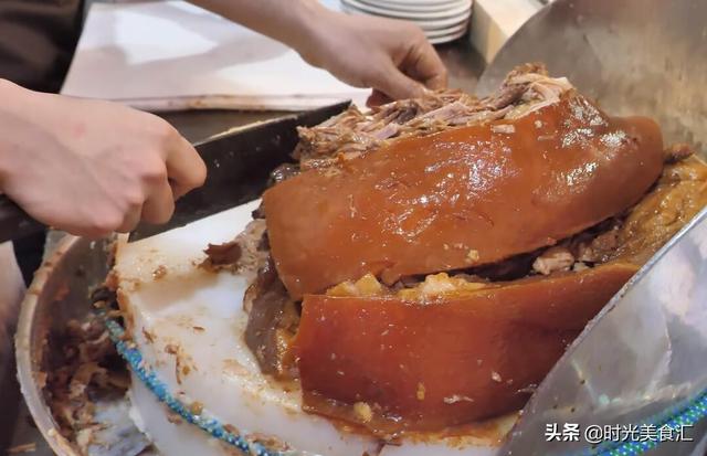 西安火车站附近的肉夹馍店「西安火车站下车后附近有什么便宜合适的肉夹馍住宿」  第10张