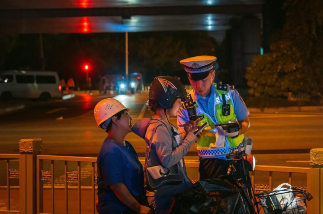 开展夏季道路交通违法集中整治，西安交警-第3张图片