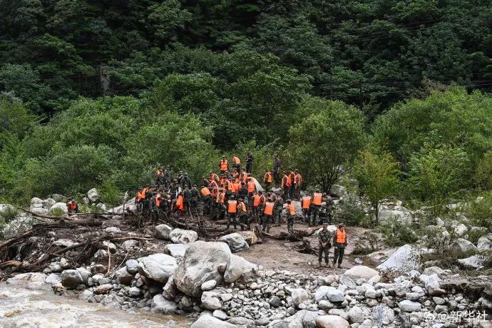 当地村民：眼看两个邻居的房子被水冲走…西安山洪泥石流已致4人遇难！-第2张图片