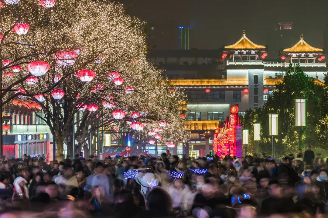 年轻人“躺平游”带火西安文旅消费，​0负担逛街！-第1张图片