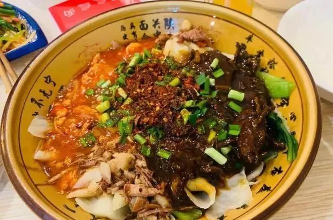 本地人每餐都想吃，外地人不一定敢吃！西安几样“奇葩”美食-第3张图片