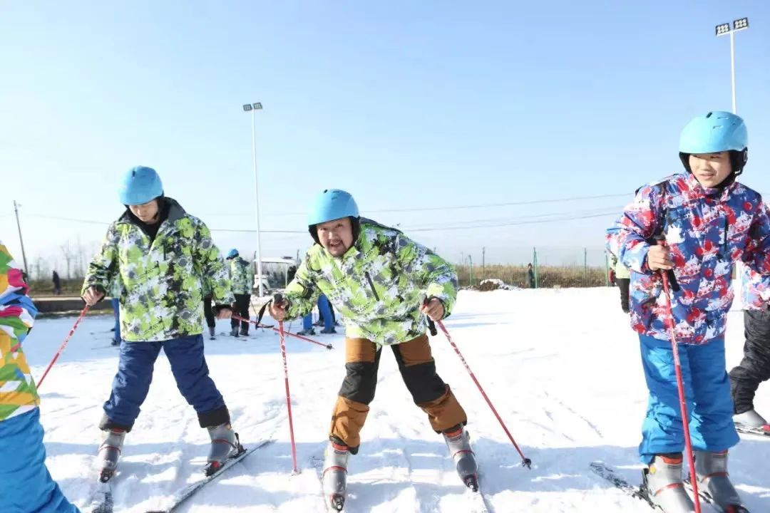 不知道去哪滑雪？西安去哪滑雪最过瘾，看着呗！-第15张图片