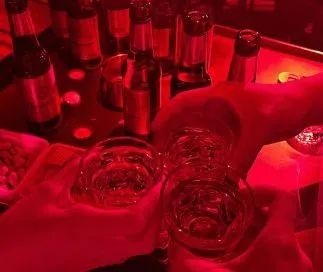 “藏”在城墙脚下的夜生活！西安夜娱！最有夜生活氛围的地方-第32张图片