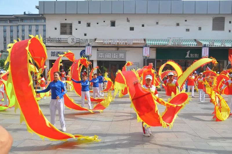 西安休闲娱乐活动！操舞“龙腾飞舞”展演活动举办-第2张图片