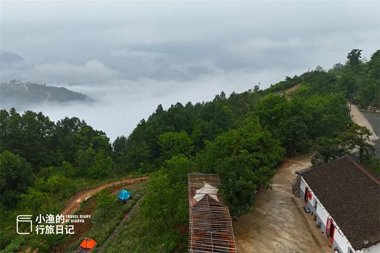 旅游博主带你看西安，开车直达山顶，没门票！西安周边2H，遇见超震撼云海！-第9张图片