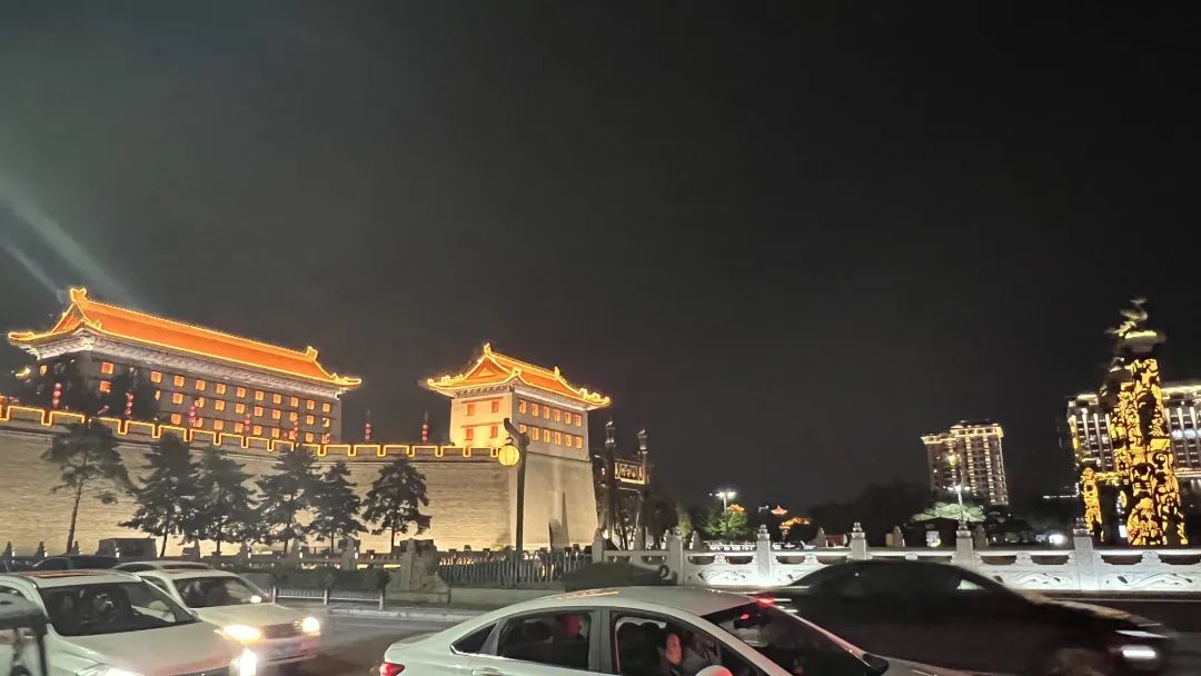 中秋节前的永宁门之夜成了民间音乐广场？西安中秋旅游分享-第1张图片