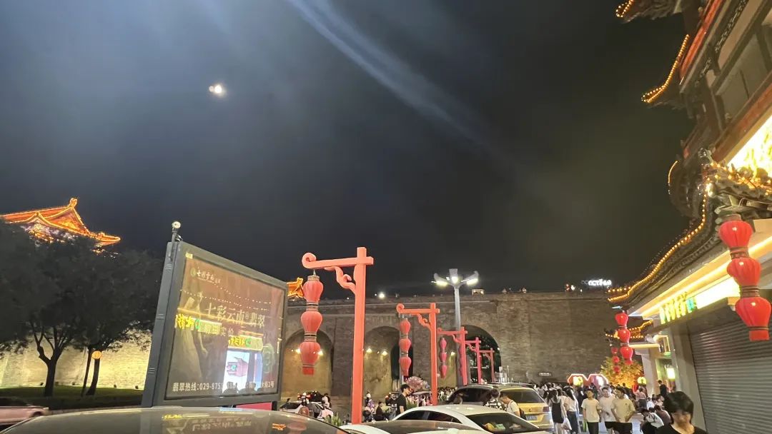 中秋节前的永宁门之夜成了民间音乐广场？西安中秋旅游分享-第10张图片