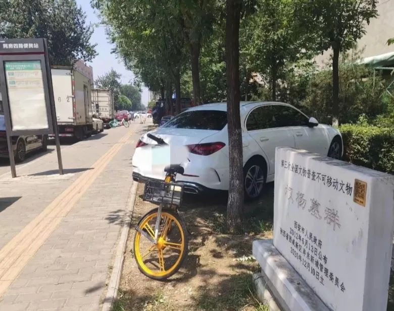 西安休闲娱乐，小众旅游地：怎么都带不火!西安最无语一条街-第4张图片